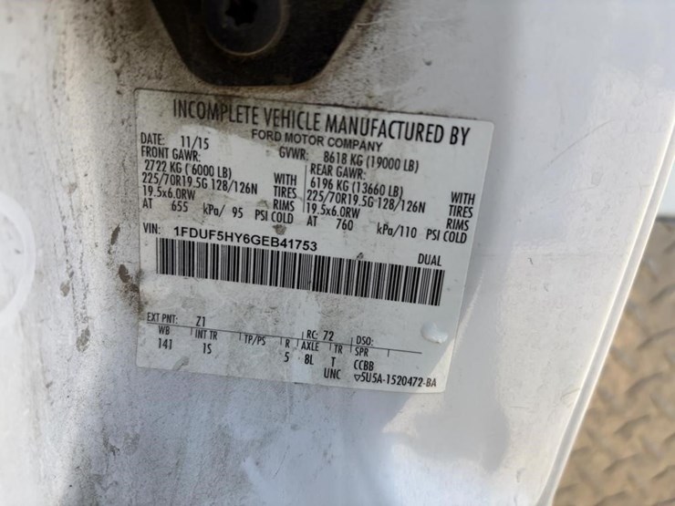 2016-ford-f550-image-16