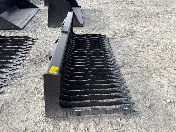 #2094-•-unused-72"-skid-steer-low-side-bucket-inv#-42349-image-5