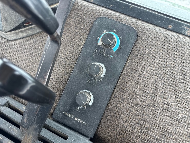 john-deere-4760-image-35