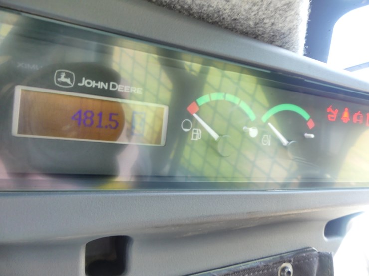 2024-deere-320g-image-16