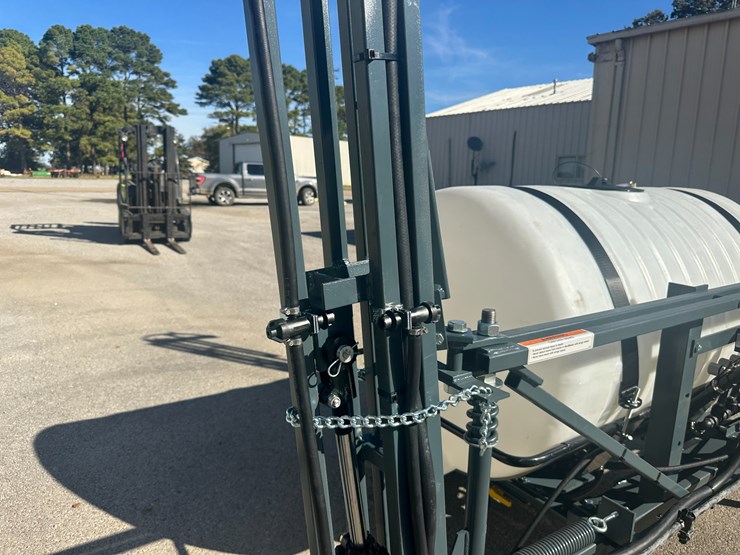 #32796-•-**unused-bowman-agmate-41'-300-gallon-3pt-sprayer-image-6