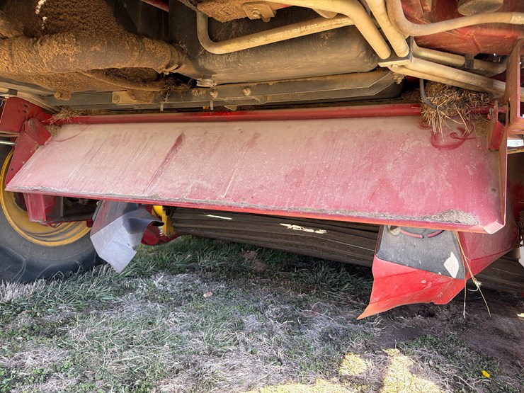 2008-new-holland-h8060-image-12