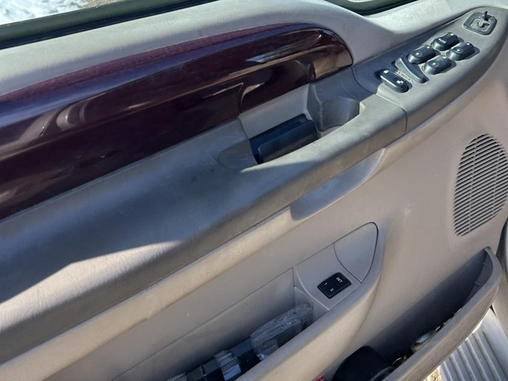 2003-ford-excursion-image-14