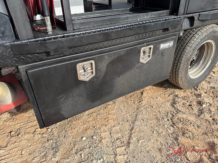 2020-ford-f350-xl-image-8