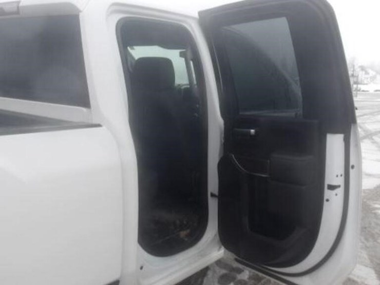 2022-gmc-2500hd-image-33