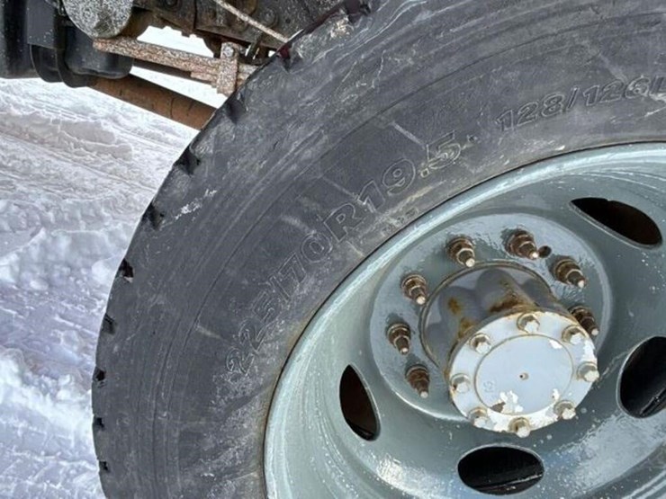 2015-ford-f550-xl-image-69