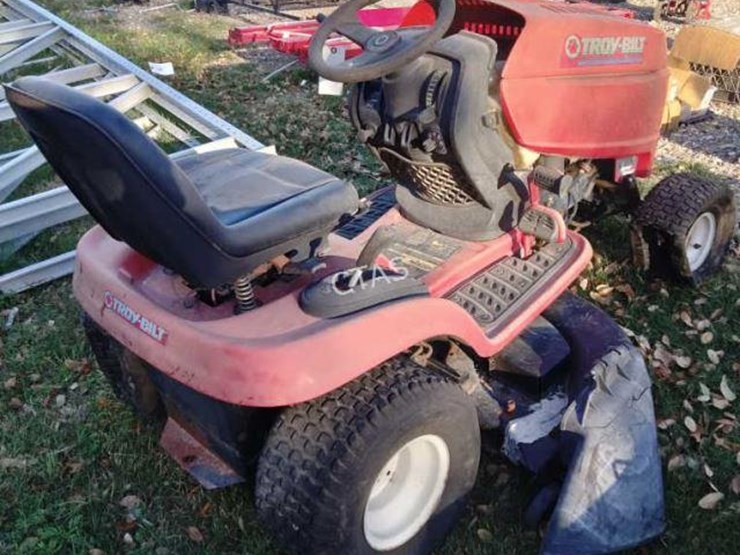 troy-bilt-super-bronco-image-4