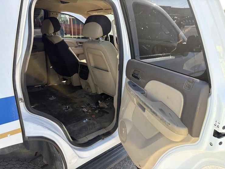 2013-chevrolet-tahoe-image-10