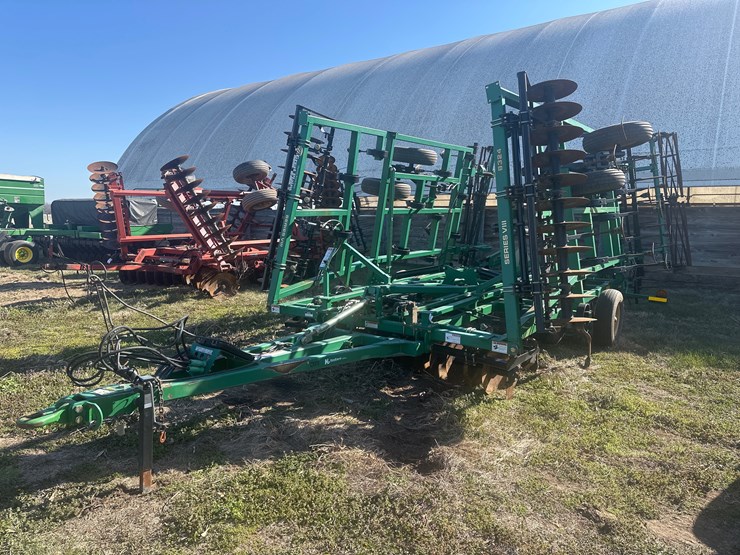 great-plains-8324dv-image-1