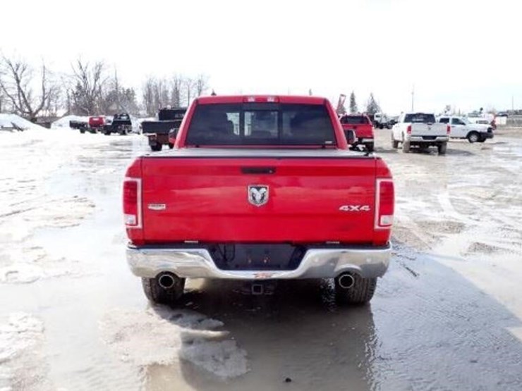 2018-ram-1500-laramie-image-4