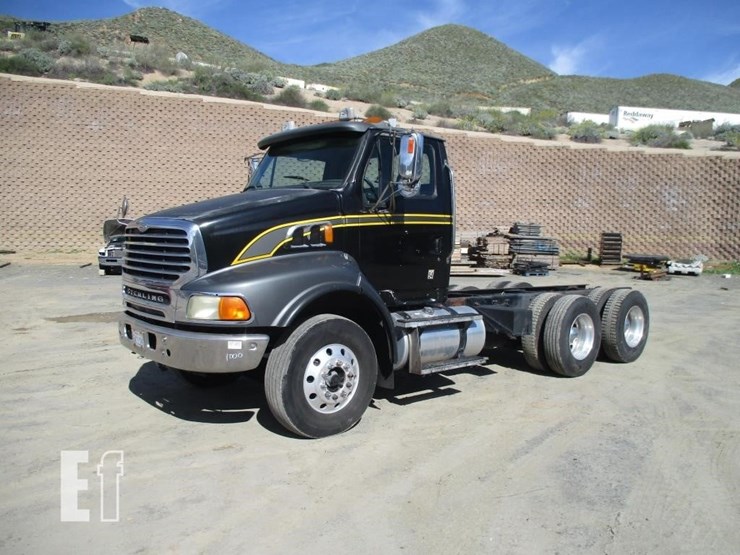 2008-sterling-l9500-image-1