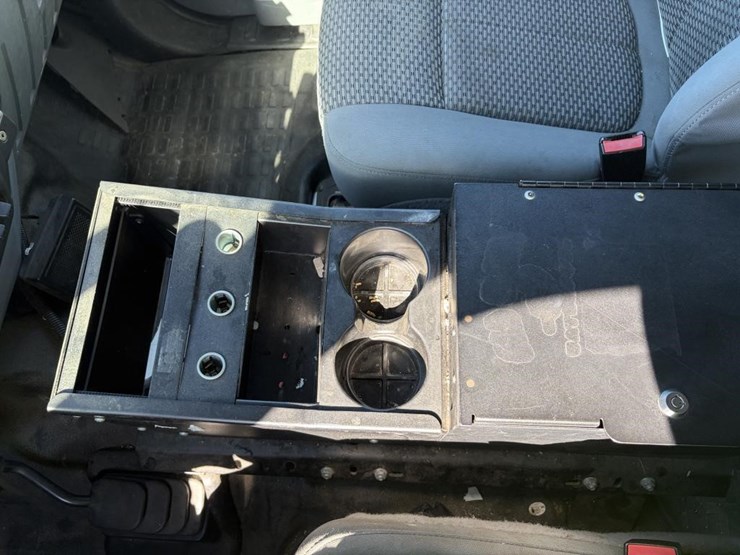 2016-ford-f550-image-17