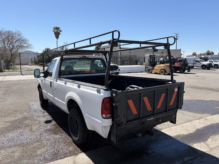 2004-ford-f350-image-4