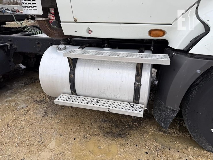 2010-international-prostar-image-4