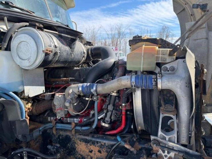 2009-mack-granite-gu813-image-48