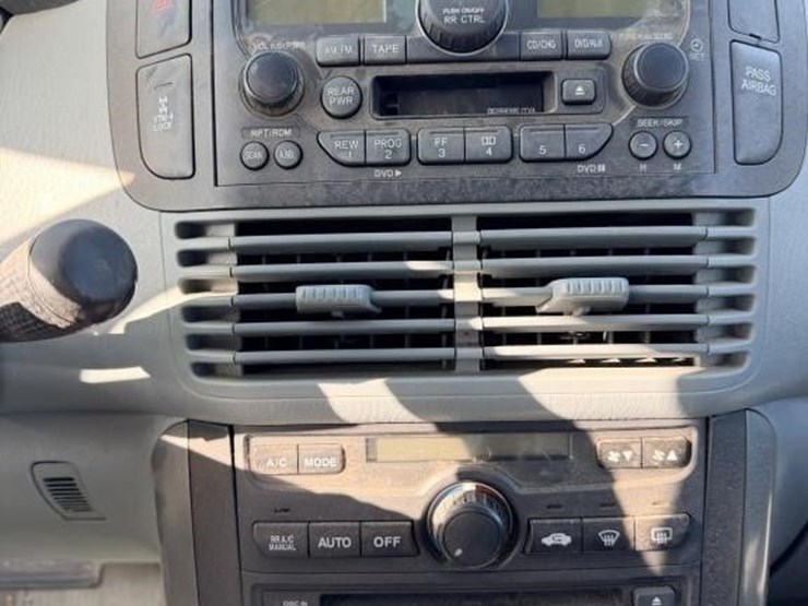 2005-honda-pilot-image-10