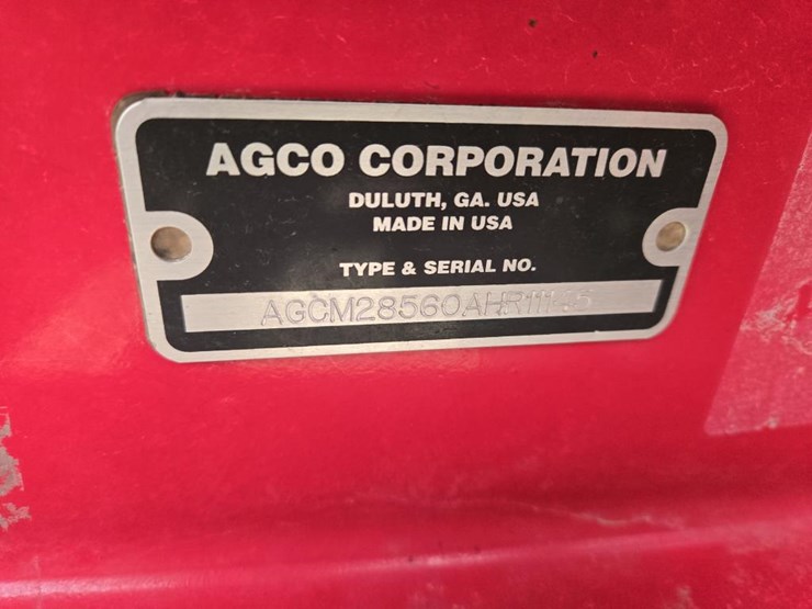 2011-massey-ferguson-2856-image-2