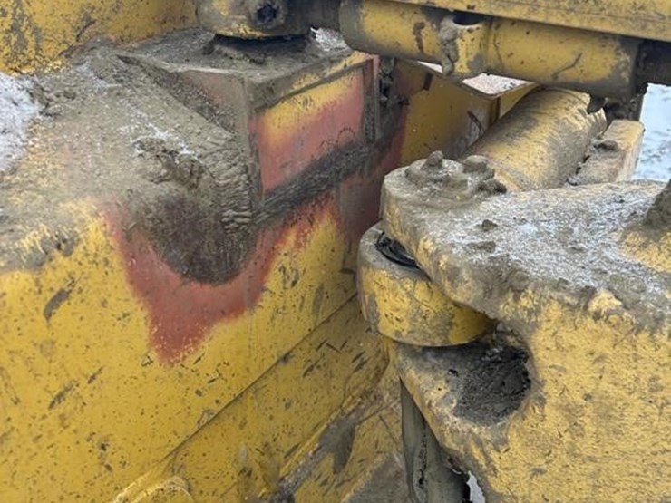 2017-komatsu-d61pxi-image-66