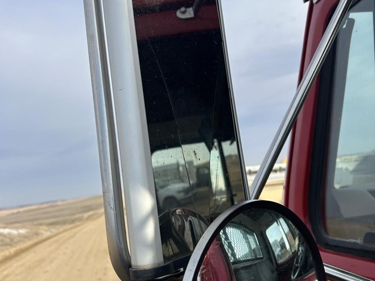 2002-international-4700-image-36