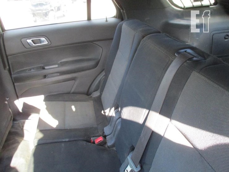 2018-ford-explorer-image-8