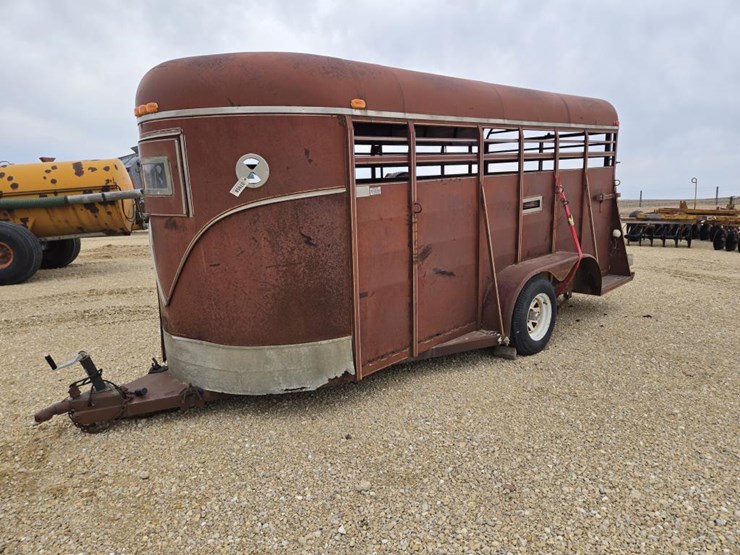 #7958-•-1994-chaparall-16'-bumper-hitch-livestock-trailer-image-1