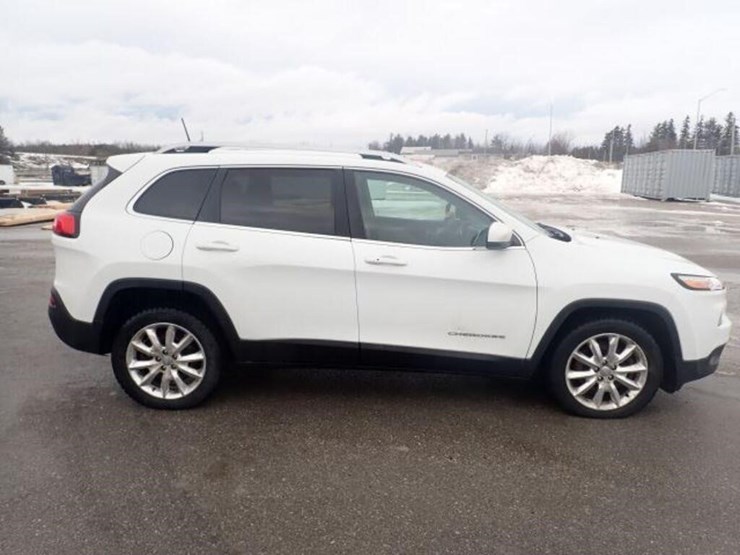 2016-jeep-cherokee-image-4