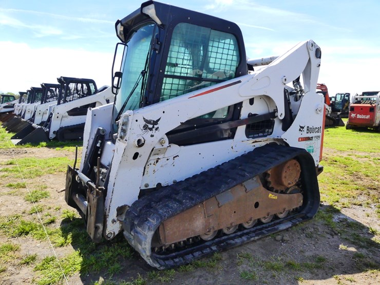 2015-bobcat-t750-image-2