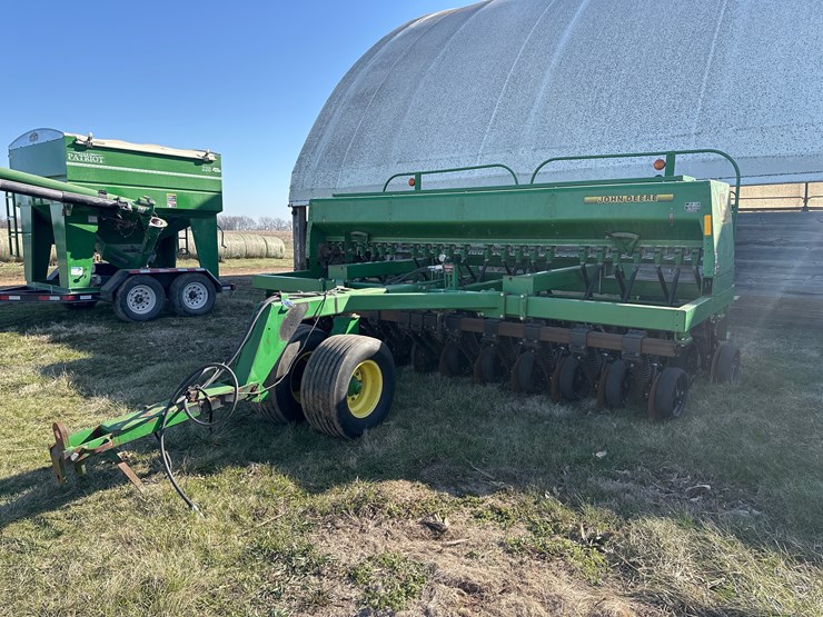 john-deere-750-image-2