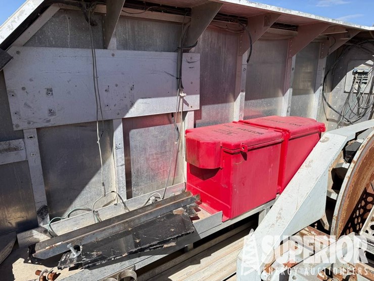 2006-peterbilt-335-image-14