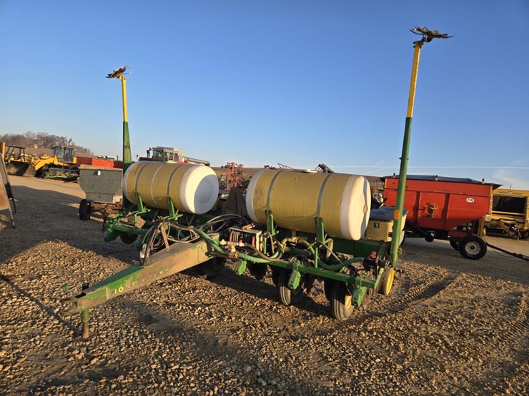 john-deere-7000-image-2