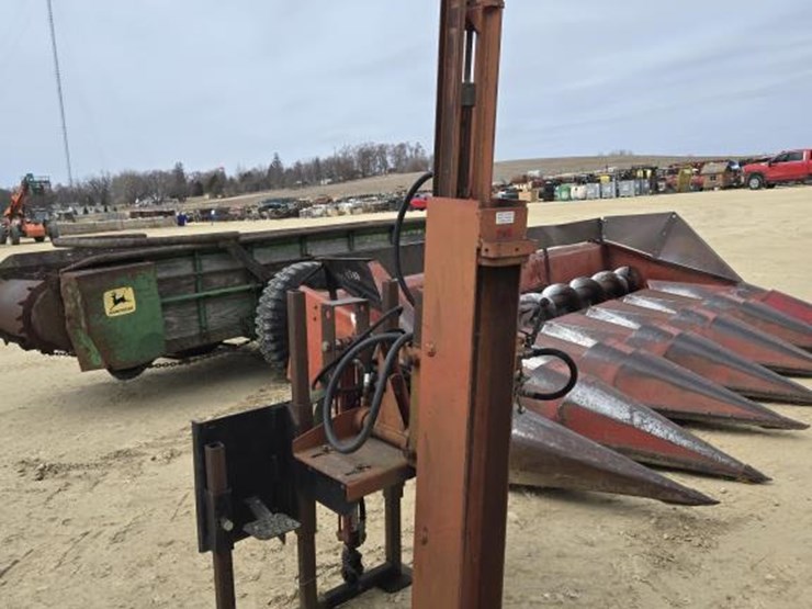 #395-•-shaver-hd8-skid-loader-post-driver-image-2