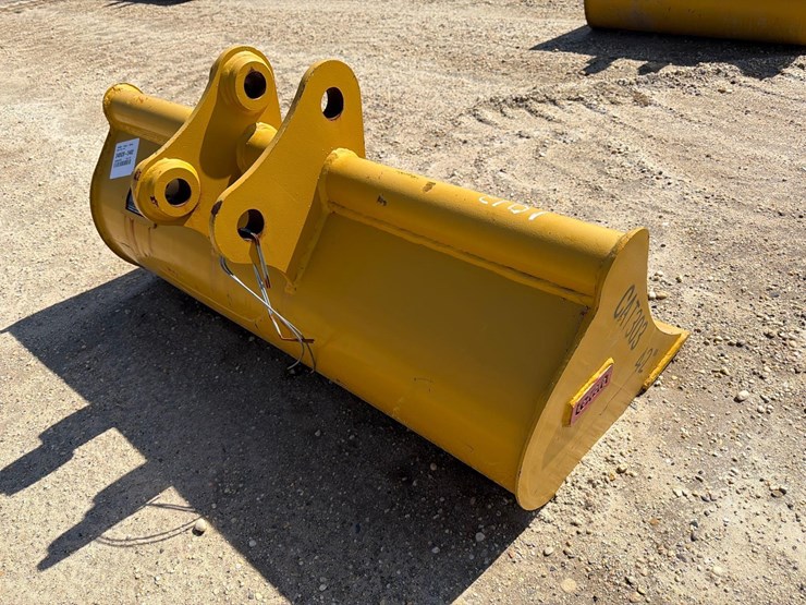 caterpillar-303-image-3