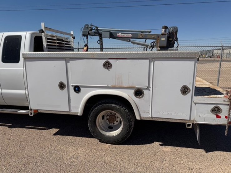 2013-ford-f350-image-8