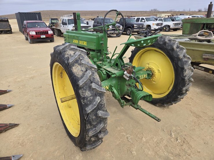 john-deere-b-image-6