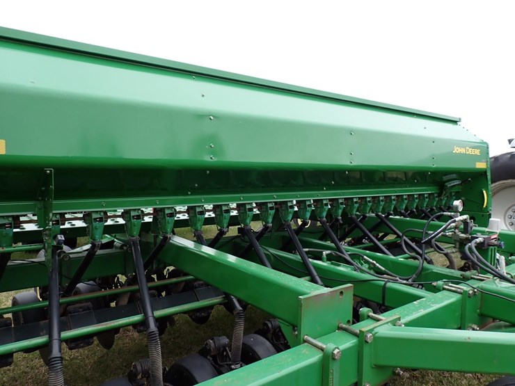 john-deere-1590-image-4