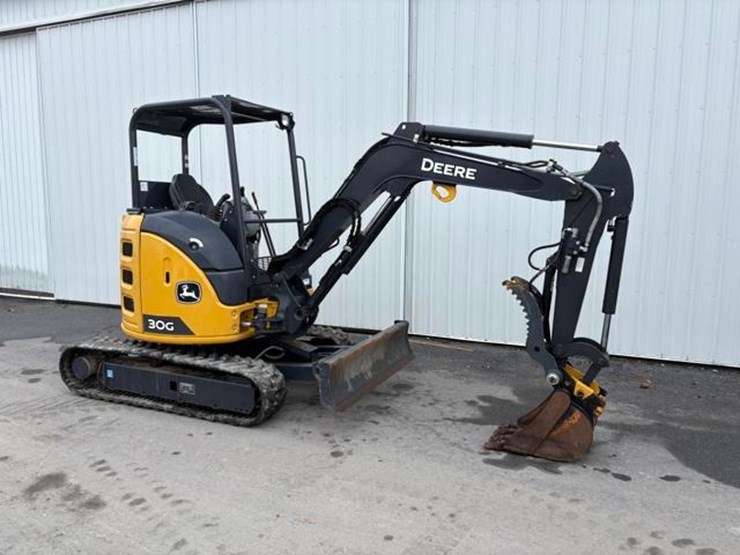 2023-deere-30g-image-2