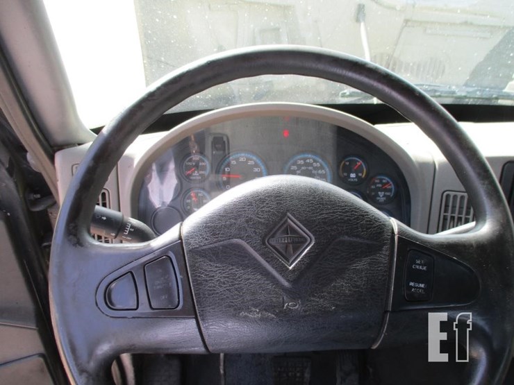 2009-international-transtar-8600-image-11