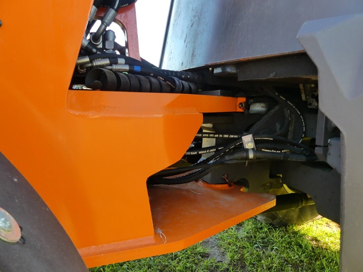 hitachi-zw95-image-10