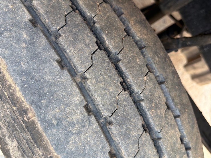 2008-freightliner-tack-truck-image-18