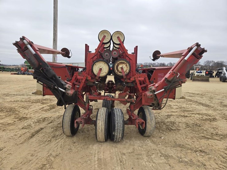 international-800-image-10