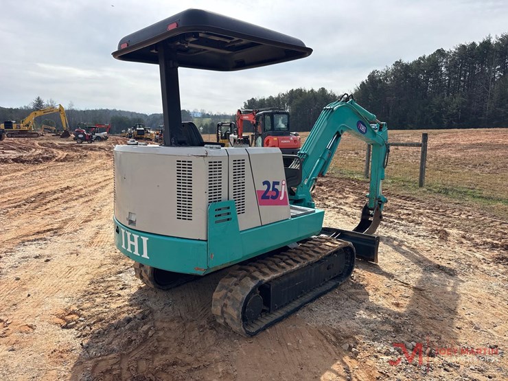 ihi-25gx2-mini-excavator-image-6