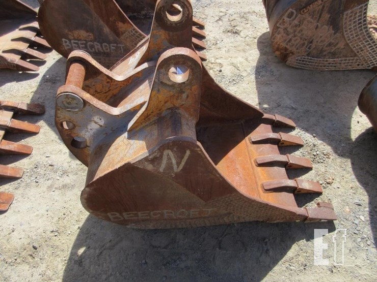 case-gannon-24"-backhoe-tooth-bucket-image-2