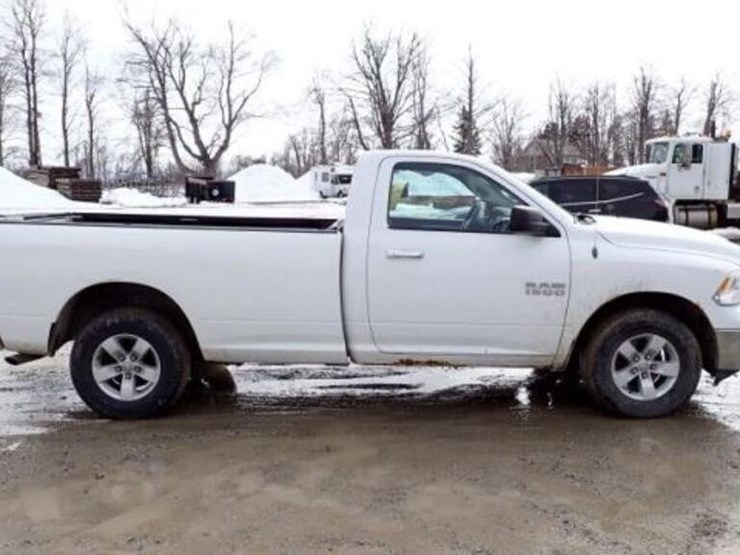 2013-ram-1500-slt-image-6