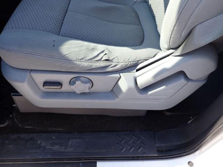 2013-ford-f150-xlt-image-26