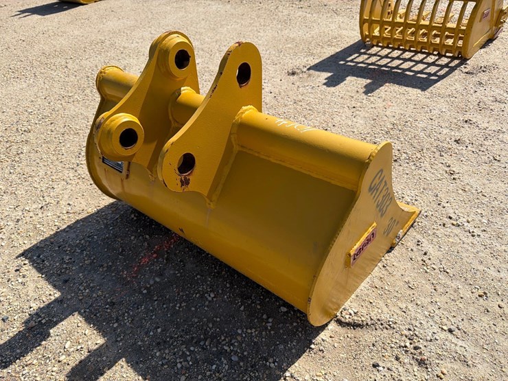 caterpillar-303-image-3