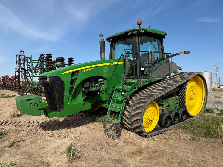 john-deere-8320rt-image-1