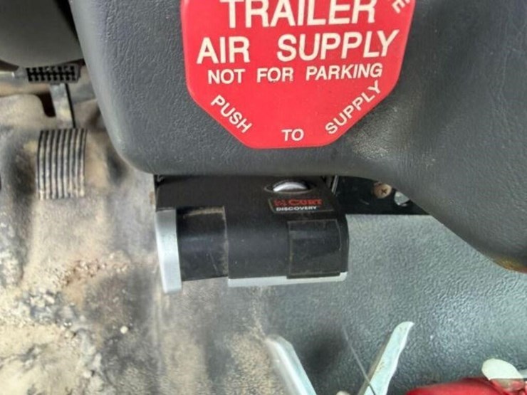 2009-ford-f650-xlt-image-18