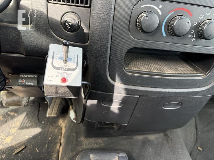 2005-dodge-ram-2500-image-10