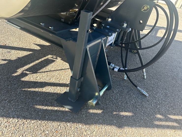 #32796-•-**unused-bowman-agmate-41'-300-gallon-3pt-sprayer-image-19