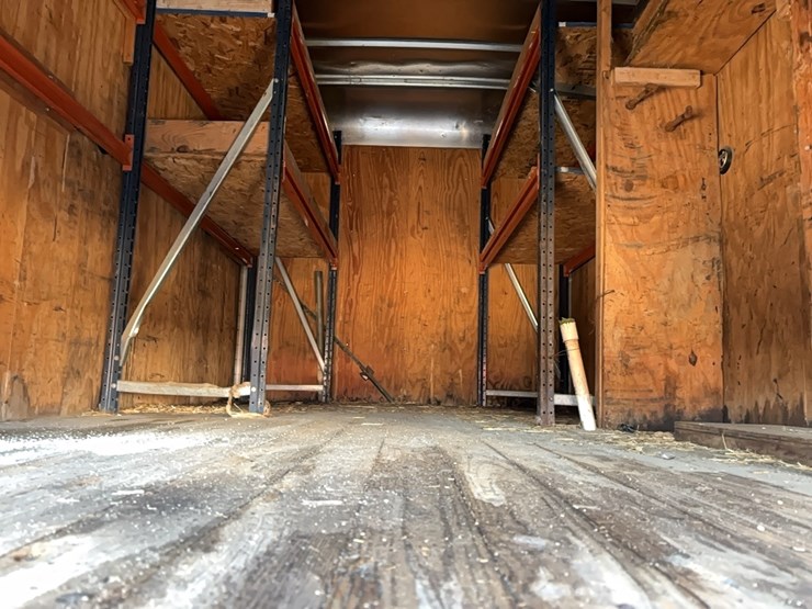 2008-isuzu-npr-image-6